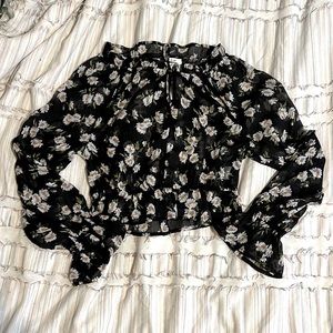 Francesca’s Mi Ami Sheet Floral Blouse, size M